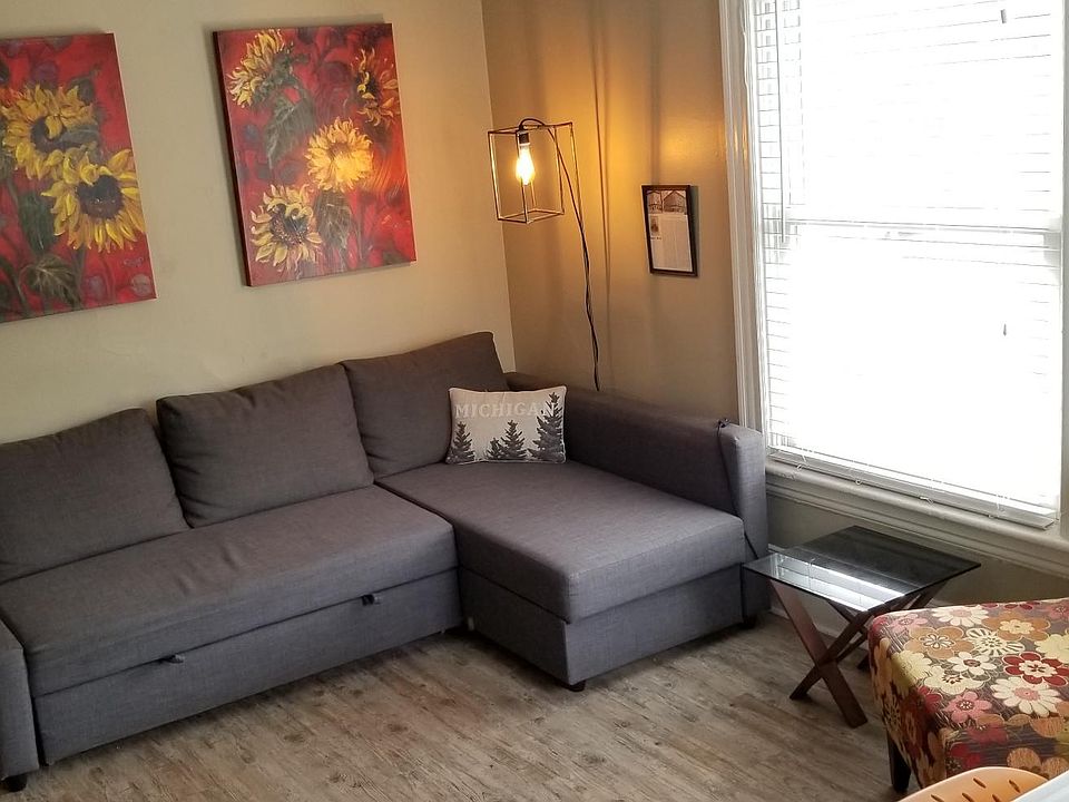 1st image of 610 Lane Ave NW APT 2