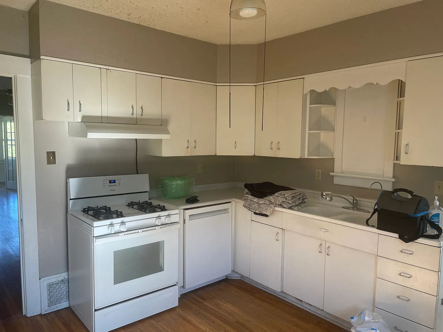 2 bed, 1136 sqft, $1,600 — Photo 2