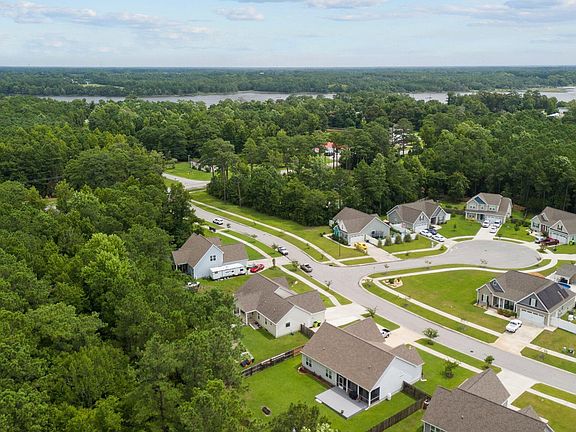 5th image of 104 Shadow Creek Drive