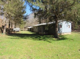 102 Toms Run, Spencer, WV 25276