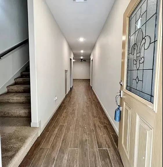 4334 W Plum St — Photo 2