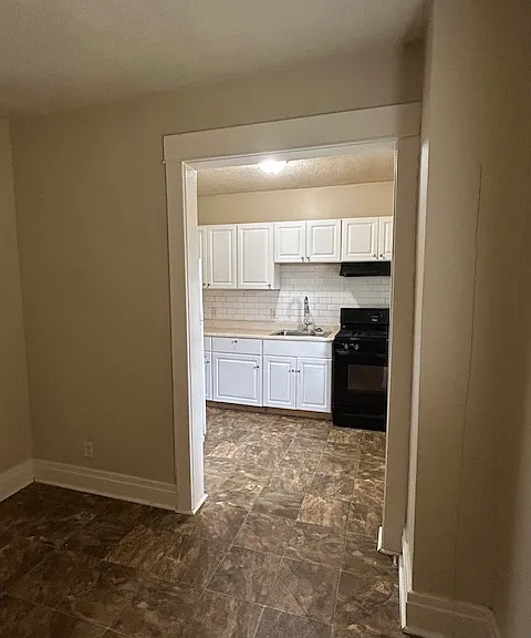 302 Roesch Ave #5 — Photo 6