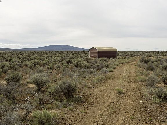 2nd image of 500 Christmas Valley Hwy