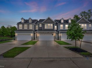 729 N Greenway Dr, Westlake, OH 44145