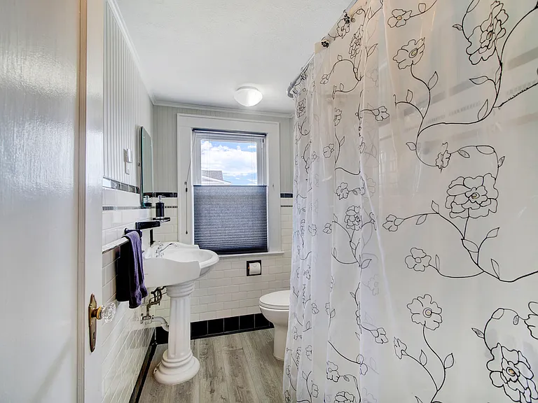 1704 Surf Ave — Photo 18