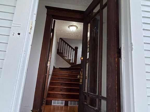 4th image of 1801 Spencer St