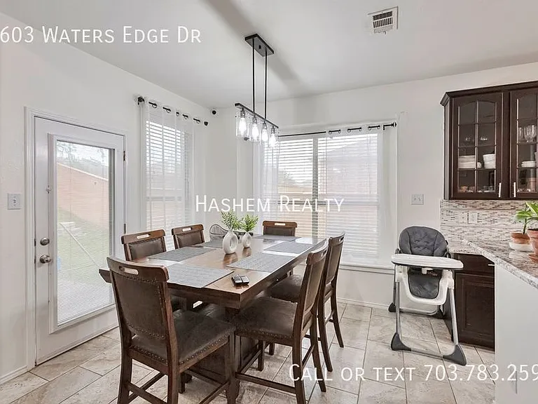 1603 Waters Edge Dr — Photo 8