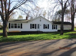 1904 Lace Knoll Rd, East Bend, NC 27018