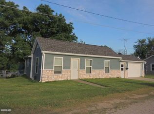 302 Summit St, Galena, IL 61036