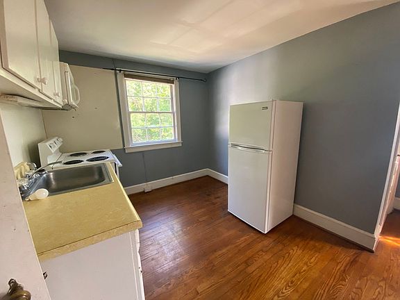 4th image of 744 Crescent Dr #744CR2