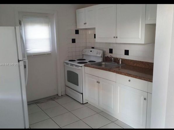 1548 NW 3rd Ter