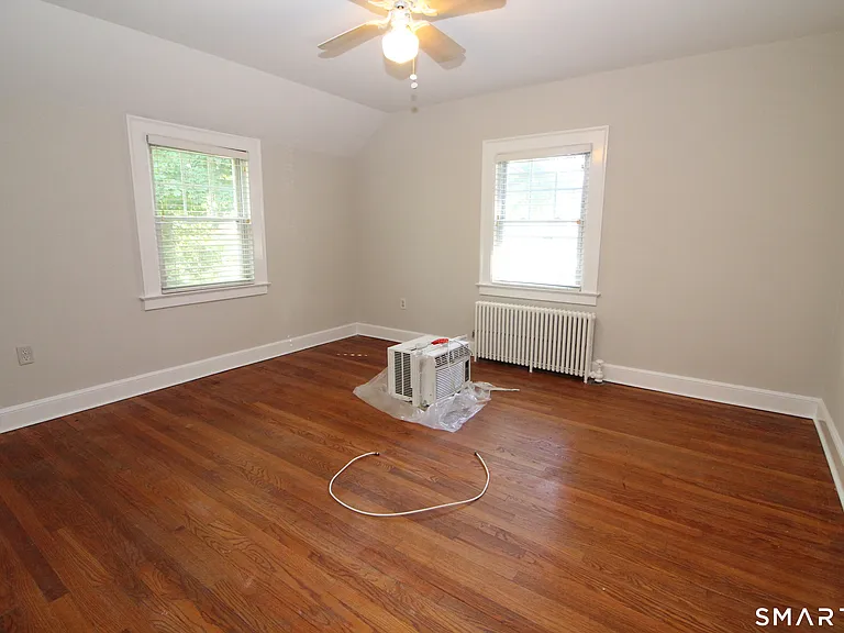 53 Lilac Ave — Photo 21