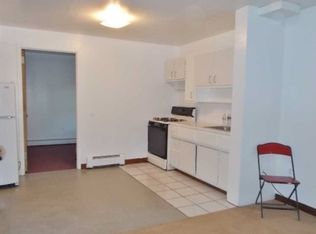 719 Expressway Dr N, Medford, NY 11763
