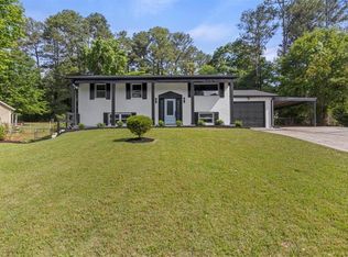 1253 Willow Dr, Riverdale, GA 30296