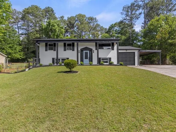 1253 Willow Dr, Riverdale, GA 30296