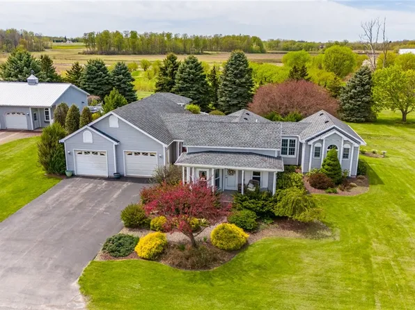 6071 Ridge Chapel Rd, Williamson, NY 14589