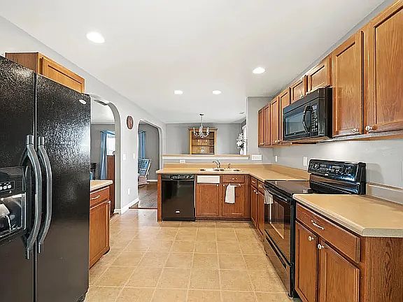 5th image of 6803 Horseback Ln