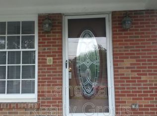 6613 Manslick Rd, Louisville, KY 40214