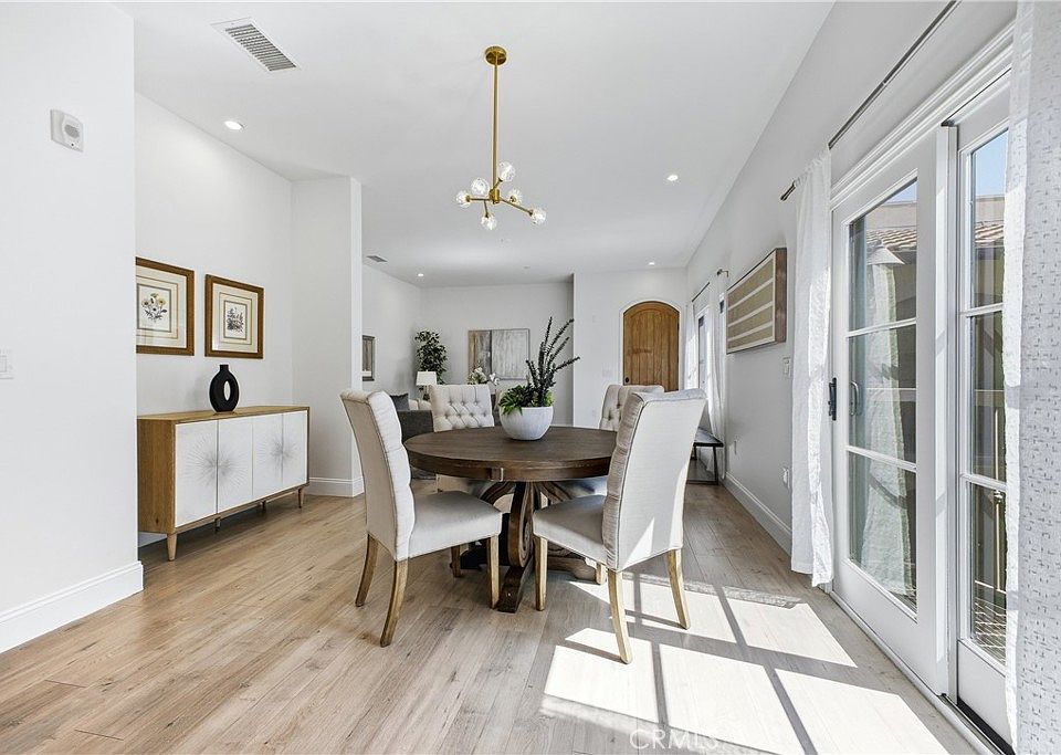 1st image of 168 S Sierra Madre Blvd #301