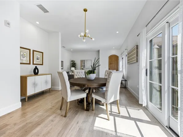 168 S Sierra Madre Blvd #301, Pasadena, CA 91107