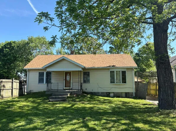 207 Judith Ln, Cahokia, IL 62206