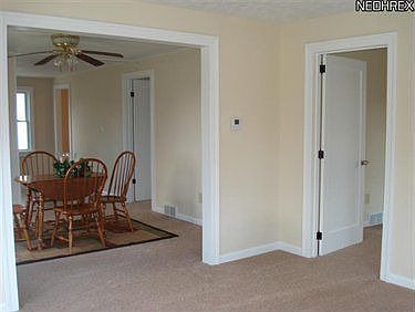 4th image of 211 Stratford Ave