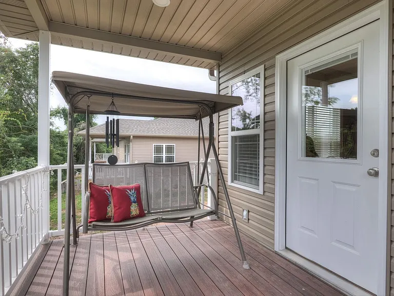 620 Applewood Ln — Photo 40