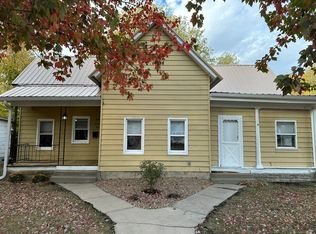 804 W Walnut St #804, Nevada, MO 64772
