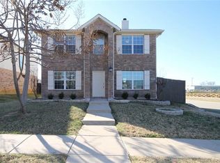 8800 Wayne St, Aubrey, TX 76227