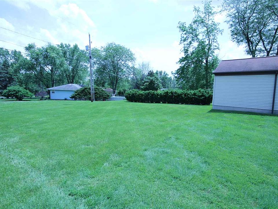 2nd image of 5815 S Bend Dr