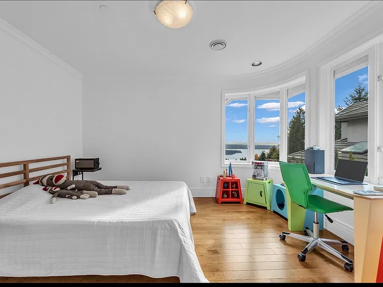 1525 Errigal Pl — Photo 3