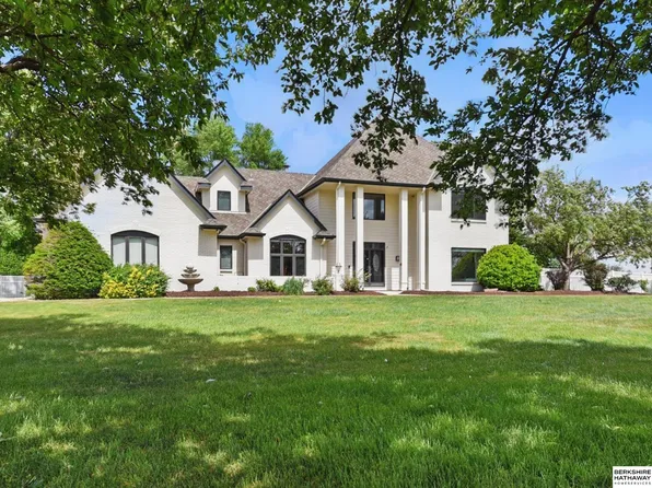 22224 Homestead Rd, Elkhorn, NE 68022