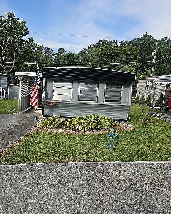1st image of 131 Blue Spruce Ln