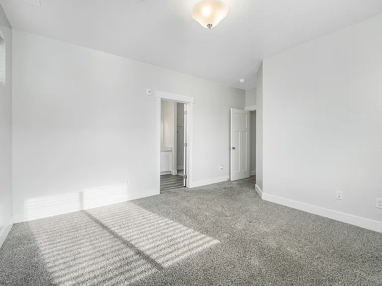 467 N 360 W #N202 — Photo 7
