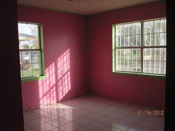 4th image of 314 Alicante Dr