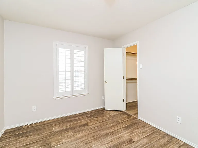 1201 Gray Dawn Dr — Photo 13