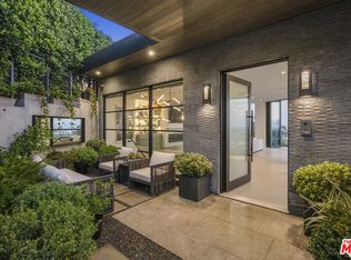 8130 W Laurel View Dr, Los Angeles, CA 90069