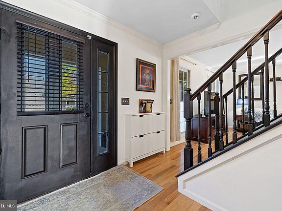 5th image of 5427 Lomax Way
