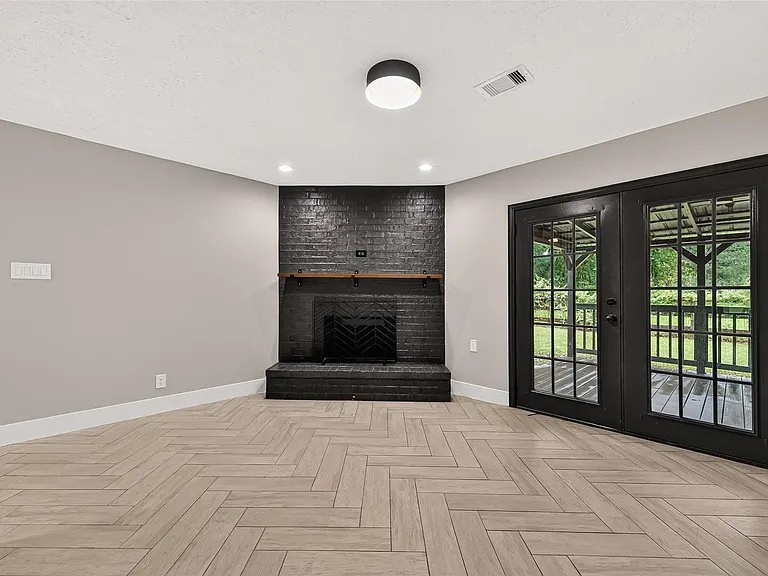 19563 Loafers Ln — Photo 5