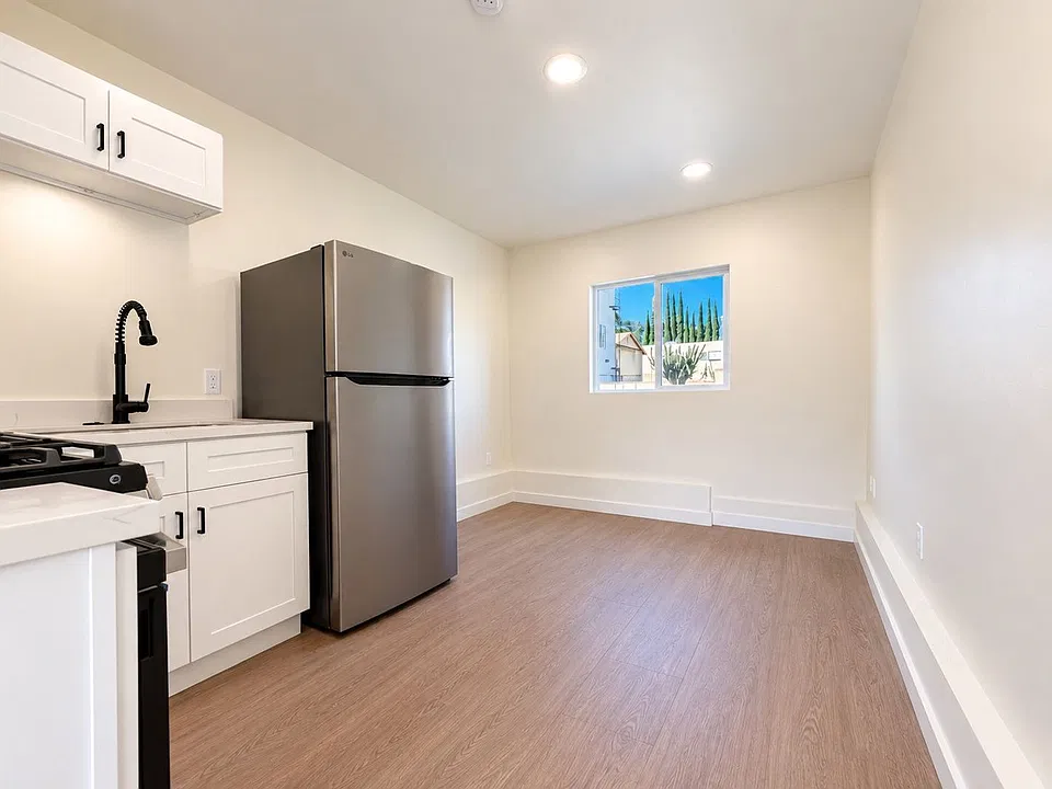 6819 N Figueroa St #13