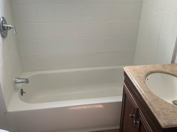 24 Market St UNIT 2