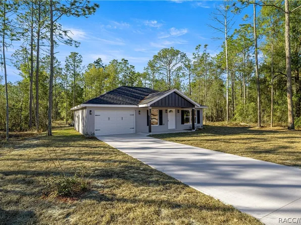 24370 NW Falcon Ave, Dunnellon, FL 34431