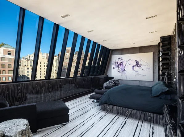 11 East 68th Street image 12 of 19