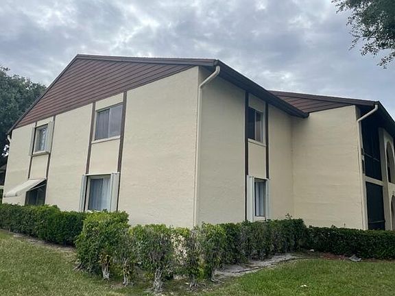 2nd image of 121 Lake Pine Cir APT A-2