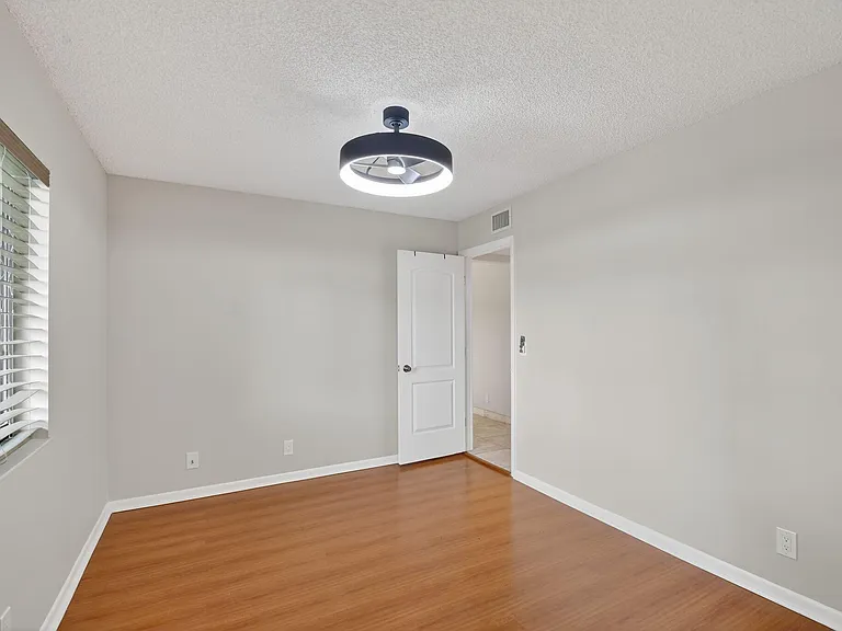 511 Shady Pine Way #D2 — Photo 29