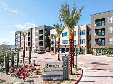 Refinery at Pointe17