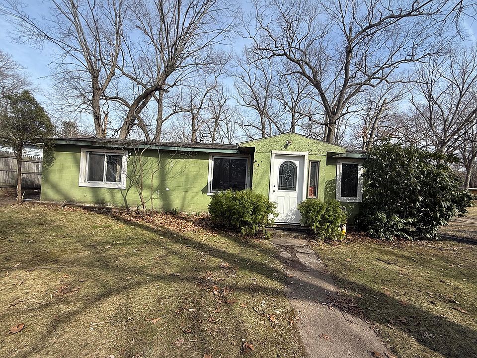 1st image of 725 Minnie St