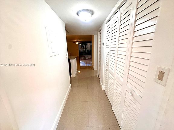 4th image of 450 Commodore Dr APT 204