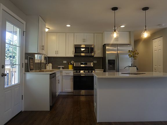 2nd image of 420 Milford Ct