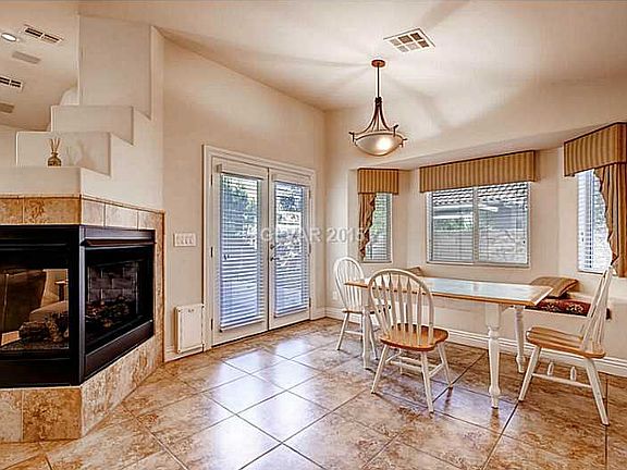 5th image of 6224 Farica St